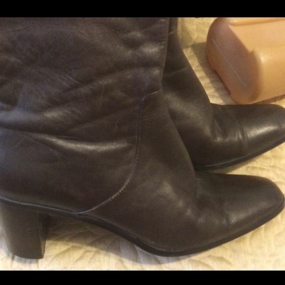 Brown boots leather Worthington size 10 .
Fits 9 to 10 - Picture 5 of 10